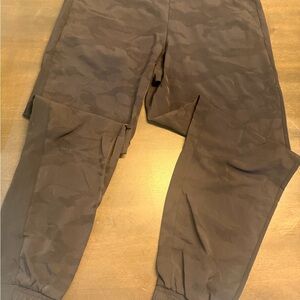 Athleta Brooklyn Jogger in Camo